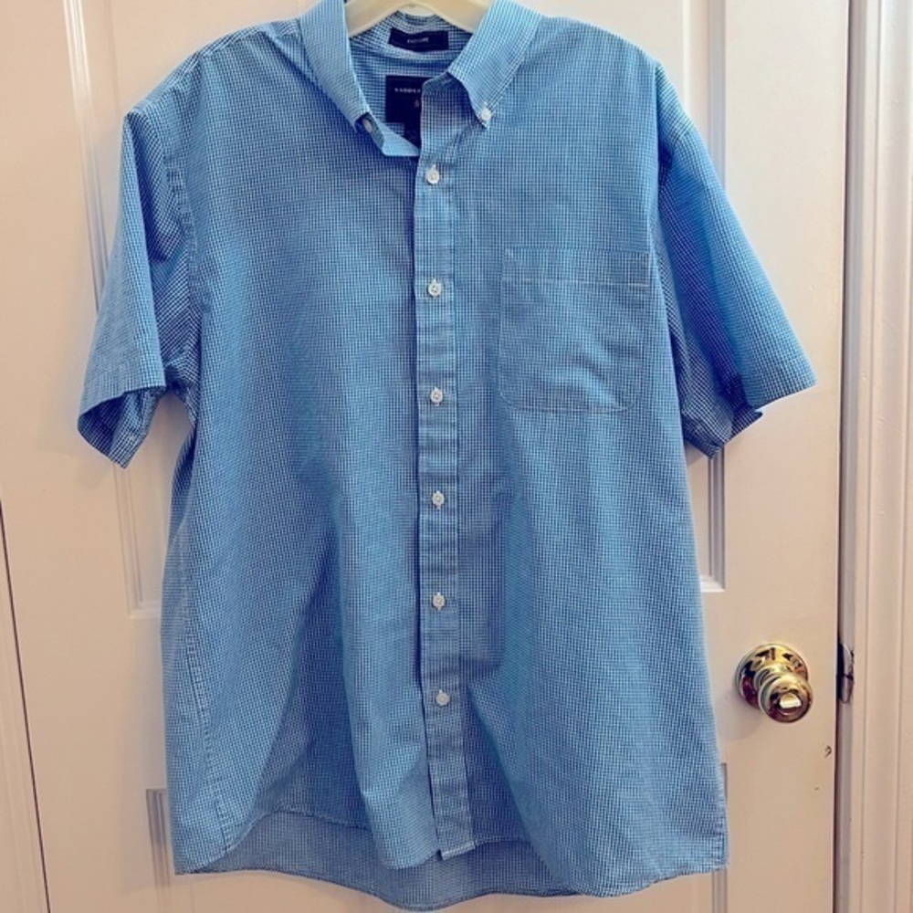 Mens Saddlebred Skort sleeve button down shirt. Size large.